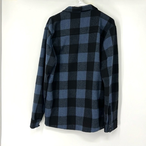 Yes snowboarding men’s medium flannel EUC thick snap down - Picture 5 of 5